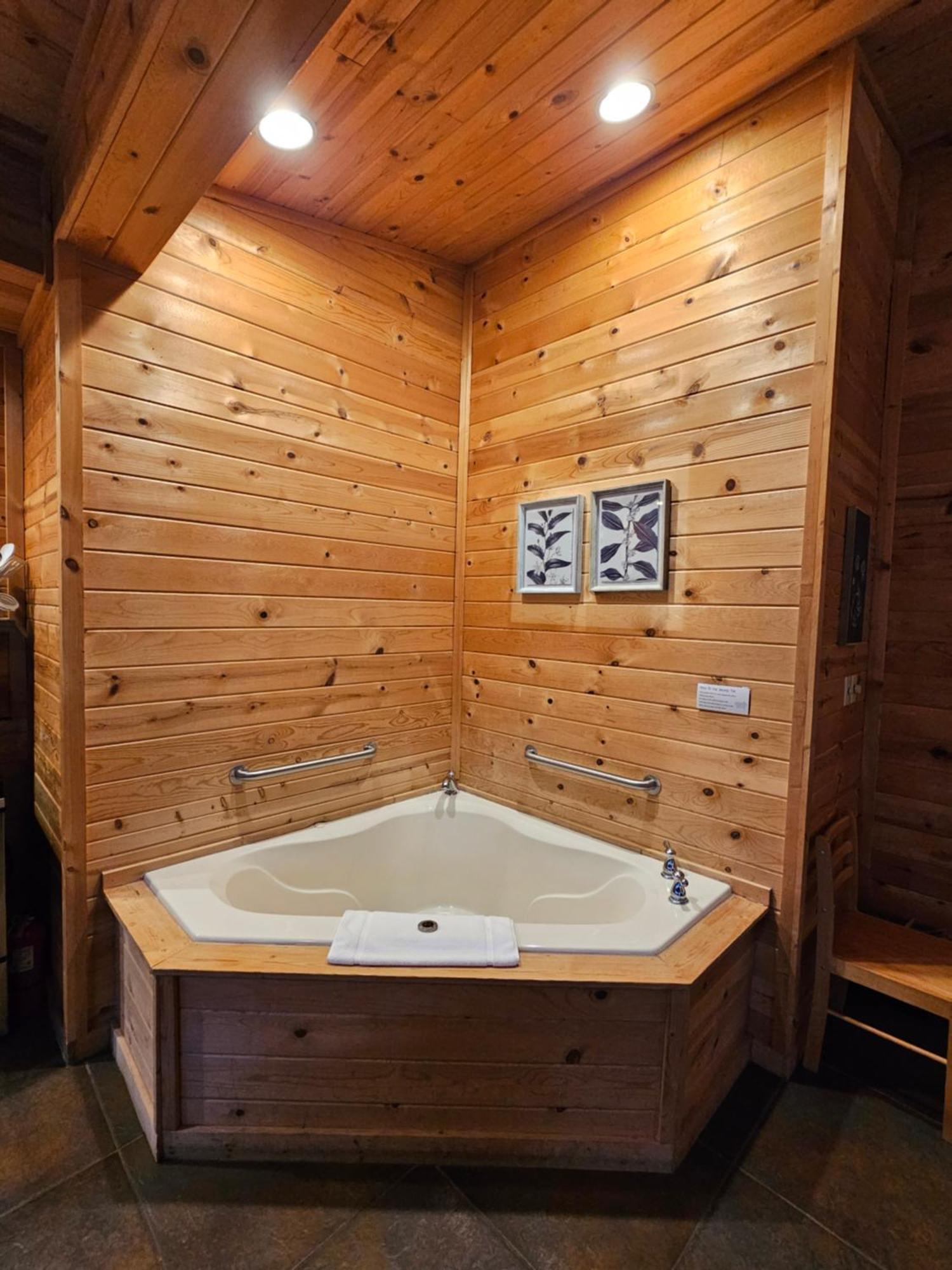 5 Min To Beaver Lake-King Bed-Fire Pit-Jetted Tub #3 ユリーカ・スプリングス エクステリア 写真